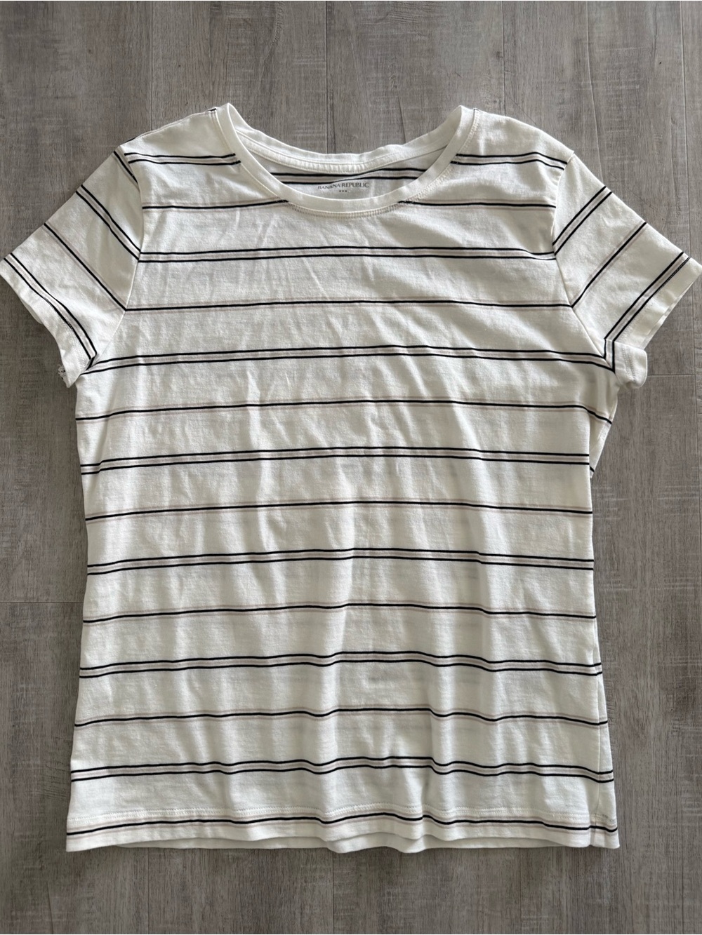 Banana Republic White, beige, navy striped short sleeve tee, women’s medium